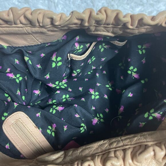 Betsey Johnson Vintage leather Tan Hobo large Shoulder Chain,& horseshoe accent - Picture 11 of 16